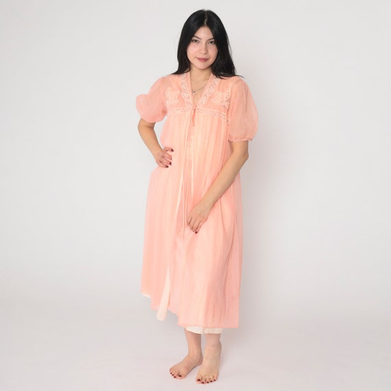 Pink Robe 70s Long Lingerie Jacket Floral Lace Trim Puff Sleeve Kimono Maxi Peignoir Bohemian Open Tie Front Pastel Midi Vintage 1970s Small