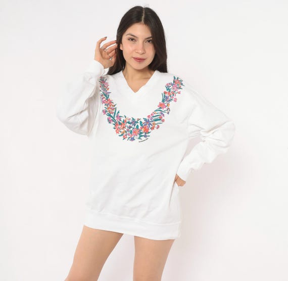 Floral Sweatshirt 90s White V Neck Pink Purple Teal Flower Graphic Souvenir Long Sleeve Boxy Cottagecore Grandma Lounge Comfy Top Medium M