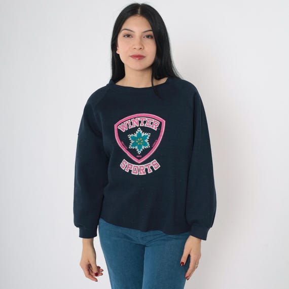 90s Winter Sports Sweatshirt Graphic Snowflake Navy Blue Sweater Sporty Cutoff Shirt Vintage Retro 1990s Crewneck Size 40 Medium M