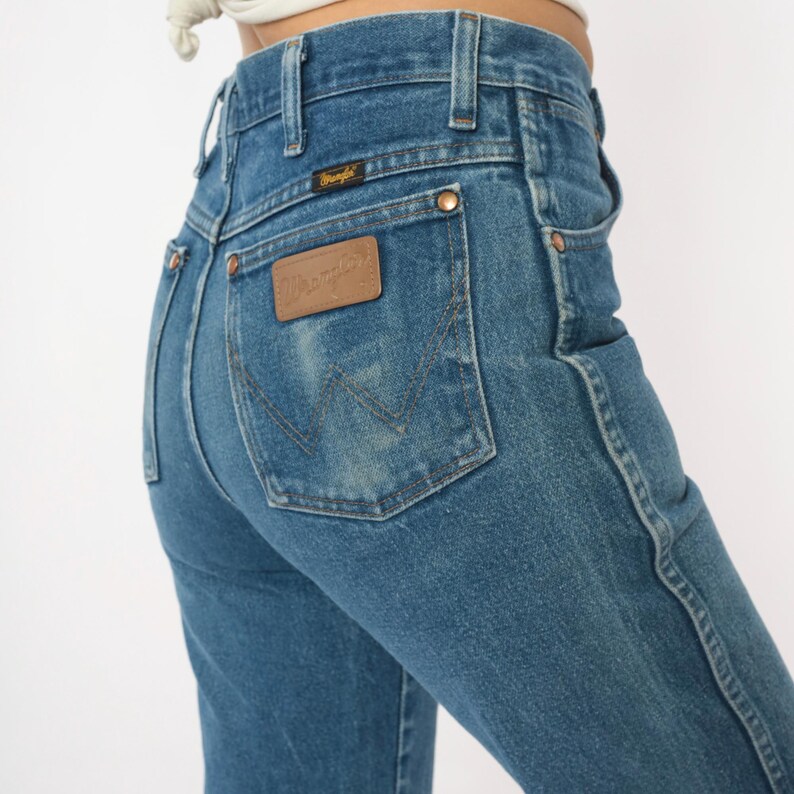 90-tals Wrangler-jeans med hög midja, raka ben, ljusblå tvättade denimjeans, bomull, vintage, klassiska, vardagliga, enkla byxor, 30x32, medium bild 2