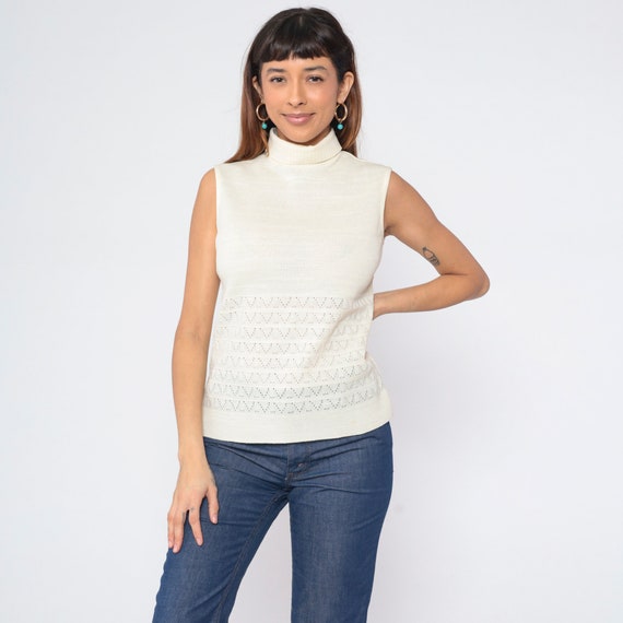 Cream Tank Top 70s Pointelle Knit Shirt Mod Mock Neck Cutout Blouse Sleeveless Retro Cut Out Boho Mockneck Minimalist Vintage 1970s Small S