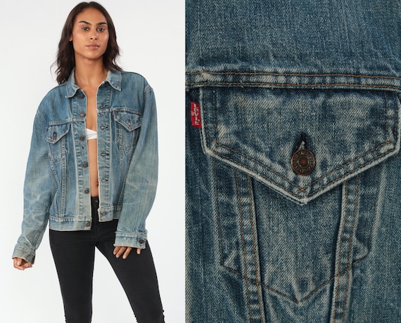 Reversible Bubble Trucker Jacket - Dark Wash | Levi's® US | Jacket outfit  women, Trucker jacket outfit, Denim jacket women