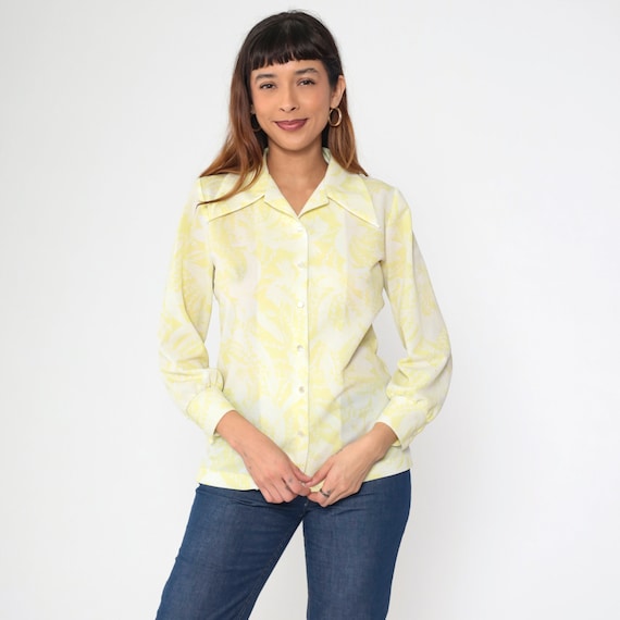 70s Floral Blouse Yellow White Button up Shirt Pointed Wing Collar Top Abstract Flower Print Long Sleeve Hippie Vintage 1970s Graff Medium M