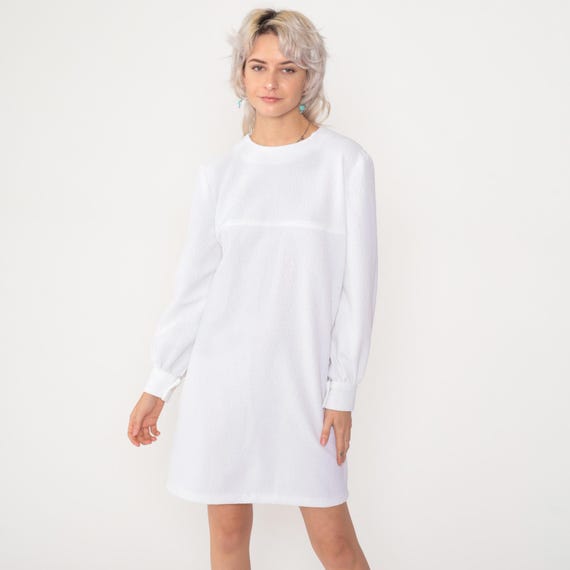 Vintage White Mod Mini Dress 60s 70s Shift Long Sleeve 1960s Gogo Sixties Twiggy Plain 1970s Dress Minidress Medium M