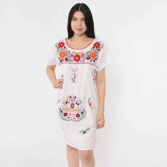 Mexican Floral Embroidered Dress Y2K Mini Dress Vintage White Peasant Puebla Dress Tent Tunic Hippie Festival Cotton 00s Medium M