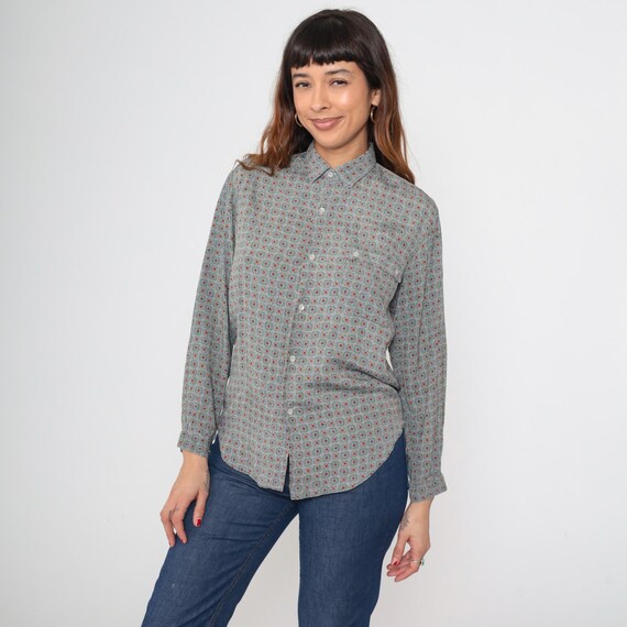 Geometric Floral Blouse 90s Vintage Button Up Shirt Sage Green Red Square Print Long Sleeve Collared Rayon Relaxed Fit Office Casual Medium