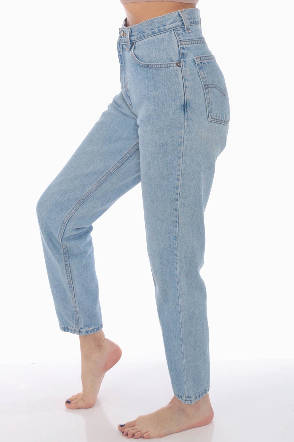 levis high waisted mom jean