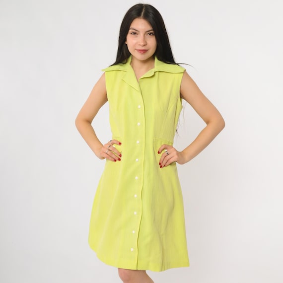 Mod Mini Dress 70s Lime Green Space Age Faux Pockets Dagger Collared A-Line Vintage Twiggy Style Shift Dress Groovy Medium M