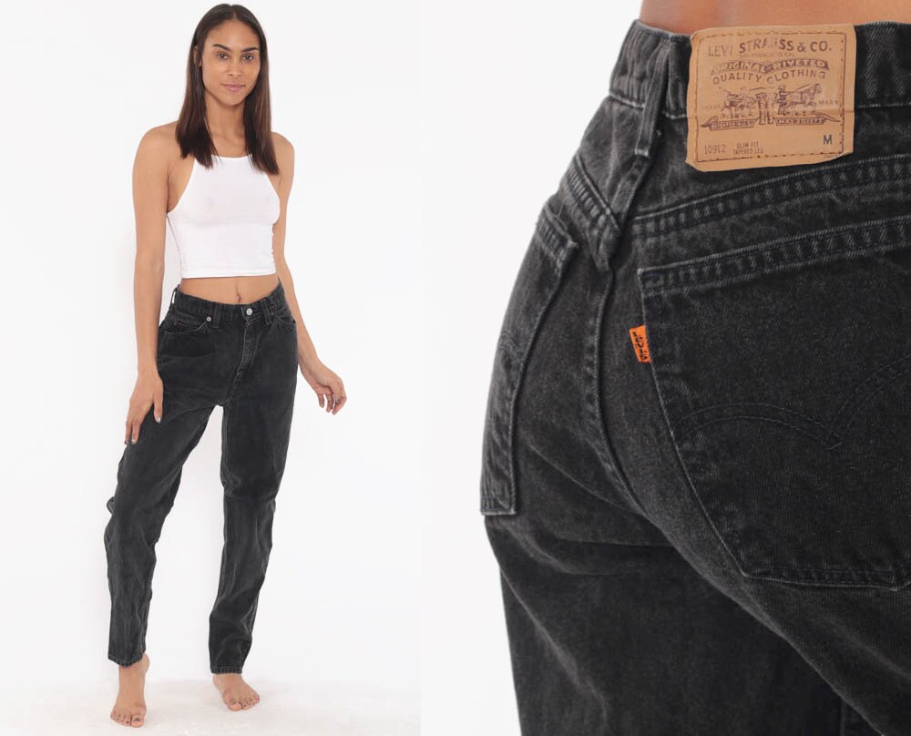 black vintage levis mom jeans