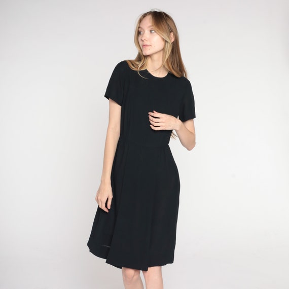 Vintage Black Shift Dress 60s Mod Knee Length Midi Dress Retro Basic Short Sleeve Plain Simple Minimal Chic Formal Lbd Party 1960s Small S