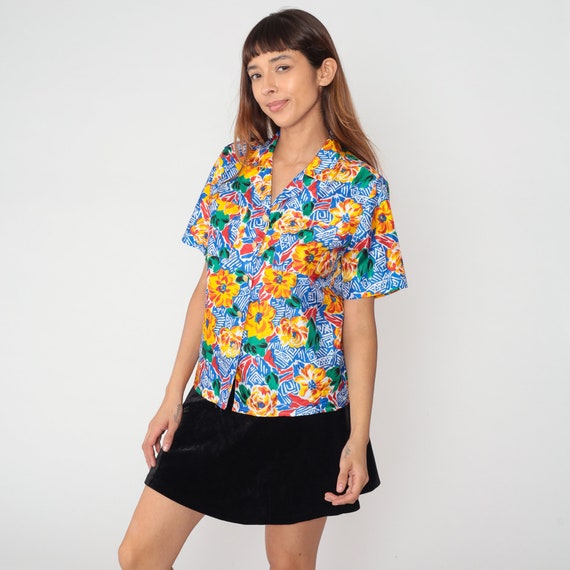 Geometric Floral Blouse 90s Button up Shirt Abstract Tropical Flower Print Top Short Sleeve Summer Bright Retro Vintage 1990s Small 6 P