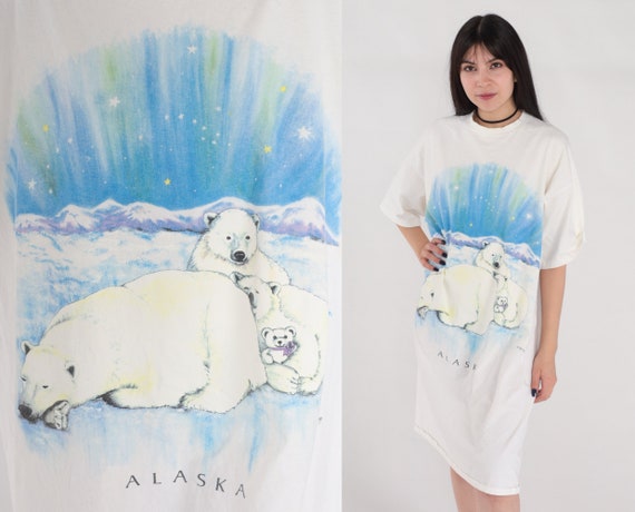 Alaska T-shirt Dress 90s Polar Bear Dress Travel Souvenir Winter Wildlife Northern Lights Graphic T Shirt Vintage 1990s Small Medium Large