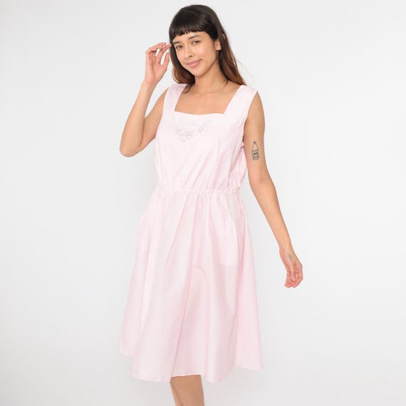 Vintage 80s Sun Dress Baby Pink Floral Embroidered Midi Dress Back Back High Waist Sleeveless Sundress Summer Pocket 1980s Extra Large xl