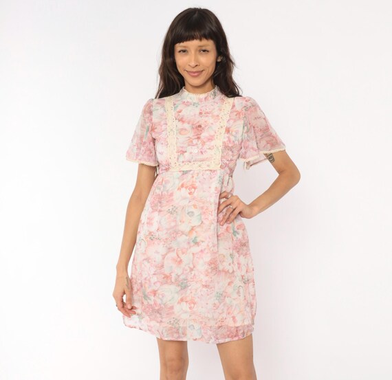 70s Pink Floral Mini Babydoll Lace Bib Dress Puff Sleeve Cotton Prairie Cottagecore Watercolor Rose Feminine Blush Cream Trim Extra Small XS