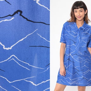 Mountain Print Dress 70s Blue Mini Dress Ascot Necktie Abstract Print Day Dress Short Sleeve Neck Tie Pussy Bow Day Vintage 1970s Large L image 1