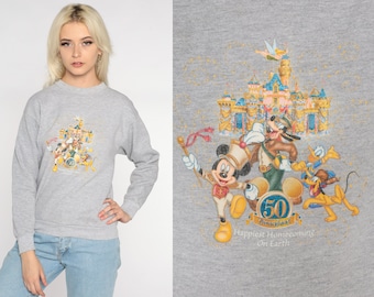Sudadera Disneyland 2005 Disney 50 Happiest Homecoming on Earth Camiseta gráfica gris de los años 00 Cuello redondo de dibujos animados Vintage Retro Extra pequeño XS