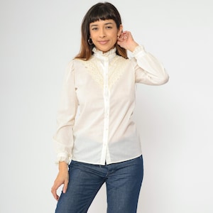 Vintage jaren 80 Victoriaanse blouse crème oogje kant shirt bloemen geborduurde Boho top lange pofmouw jaren 1980 parel knoopsluiting Boho kleine S