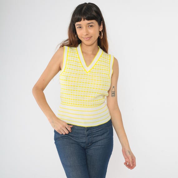 Vintage 70s Sweater Vest White Yellow Checkered Striped Pullover Knit Shirt V Neck Sleeveless Square Print Acrylic 1970s Small Medium