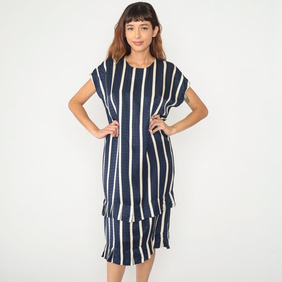 Silk Striped Dress 90s Navy White Vertical Stripes Shift Short Sleeve Tiered Hem Loose Fit Minimalist Secretary Office Vintage Medium M