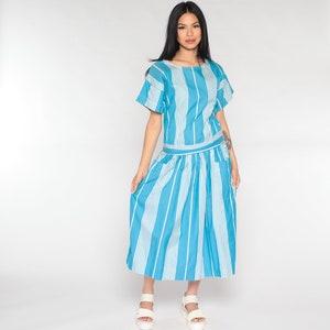 Robe midi rayée des années 80, robe de jour taille basse, taille haute rétro, robe décontractée avec poche, bleu blanc des années 80, coton vintage, bouton sur le côté, moyen 8 image 5