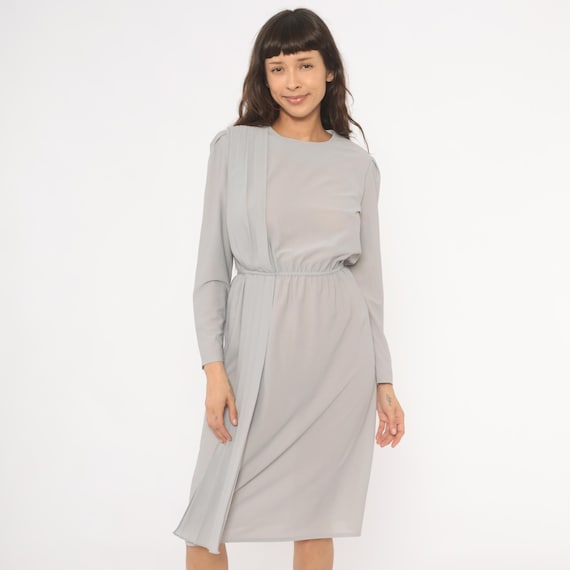 80s Pleated Front Dress Grey Gathered Waist Pearl Button Back Long Sleeve Knee Length Round Neck Minimal Office Blouse Small S