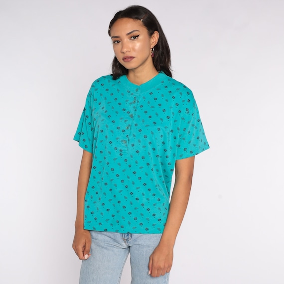 Turquoise Paisley Shirt 90s Henley Shirt Sneakers Tshirt Short Sleeve Shirt 80s Tshirt 1980s Retro Tee Vintage Large xl l