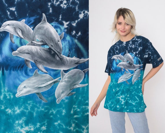 Tie Dye Dolphin Shirt Y2K Sea World San Antonio Graphic Tee Animal T-Shirt Retro TShirt Under The Sea Wildlife Vintage 00s Medium