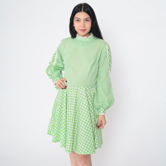 Green Gingham Dress 70s Mini Dress Long Balloon Sleeve High Mock Neck White Eyelet Lace Checkered High Waisted Day Vintage 1970s Small
