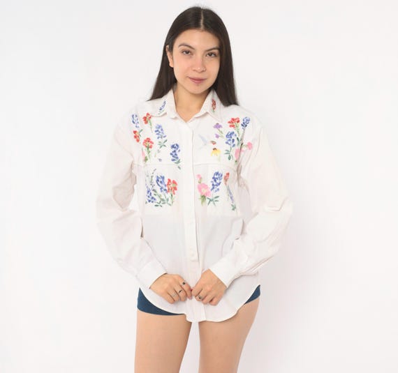 Painted Floral Print Shirt White Cotton Bluebonnet Hummingbird Wildflower Button Front 90s Prairie Art Nature Garden Botanical Top Medium M