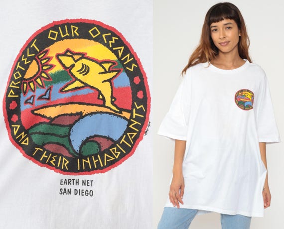 Dolphin Graphic Tee 90s Earth Net San Diego White T-Shirt Ocean Conservation Environmental Activism Cotton Crew Neck Short Sleeve 2XL XXL