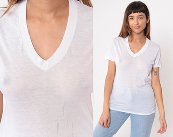 Chemise blanche à col en V des années 80, t-shirt fin en détresse, t-shirt uni, t-shirt vintage en coton semi-transparent des années 1980, petit S