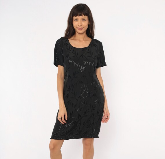 90s Jacquard Leaf Dress Black Scoop Neck Short Sleeve Shift Ruffle Hem  Tonal Botanical Jazz Night Cocktail Giorgio Fiorlini Vintage Large L
