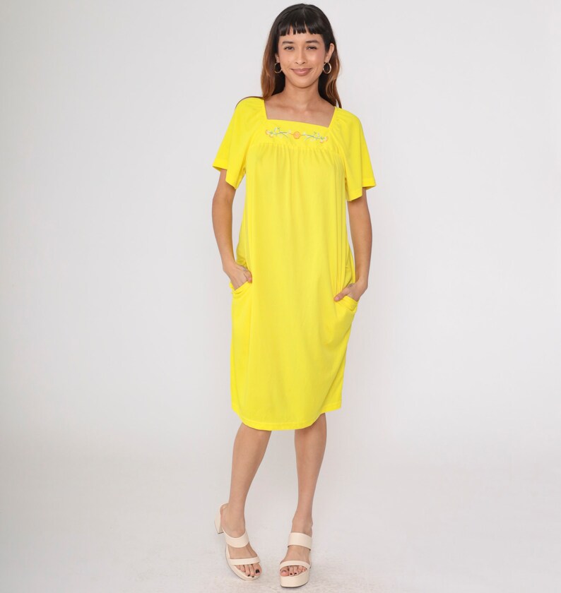90s Floral Embroidered Dress Bright Yellow Midi Dress Tent Short Sleeve Pockets Retro Shift Loose Beach Day Vintage 1990s Small S image 2