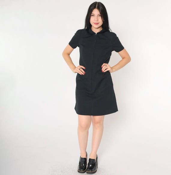 60s Mod Mini Dress Black Zip Up Shift Dress Vintage 1960s Front Zipper Plain Minidress Short Sleeve Gogo Small S