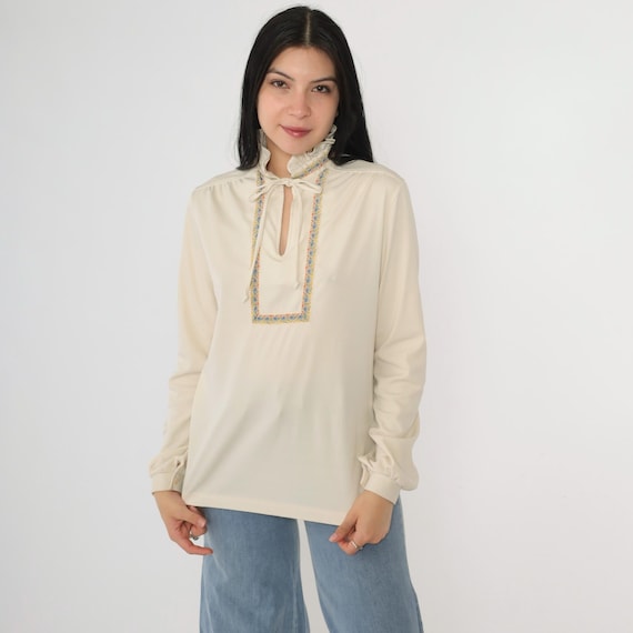 Vintage 70s Ivory Prairie Blouse Cottagecore Floral Embroidered Boho Hippie Keyhole High Ruffle Neck Long Sleeve 1970s Retro Medium M