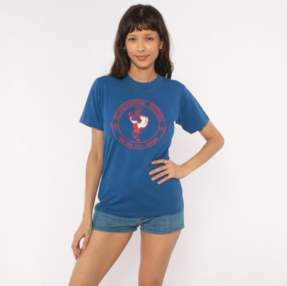 Scandinavian Festival Tee 80s Junction City Oregon Graphic Shirt Blue Red Folk Dance Short Sleeve Cotton Souvenir Event Top Vintage Small S