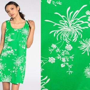 70s Babydoll Dress Green Dress Hawaiian Mini Dress Floral Print Mod Empire Waist Dress Patterned Dress 60s Vintage Sleeveless Dress Medium