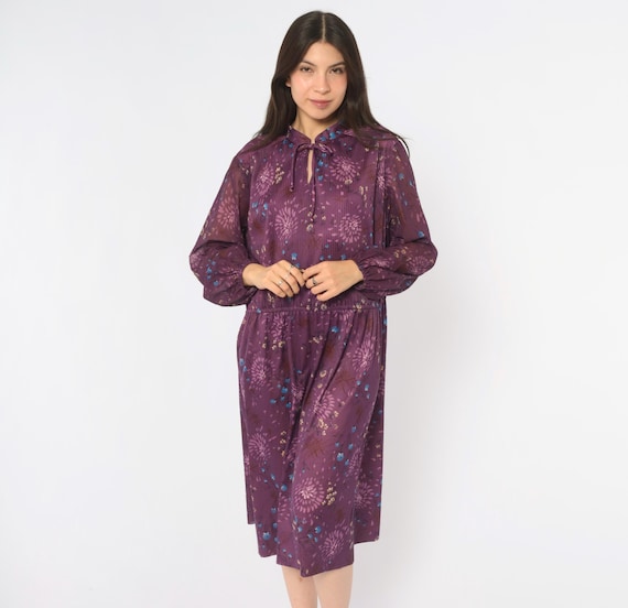 70s Purple Dark Floral Dress Long Sleeve Tie Neck Keyhole Blouson Pleated Bodice Blue Chrysanthemum Print Cottagecore Fall Extra Large XL
