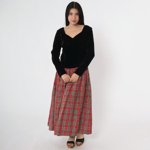 Vintage Black Velvet Plaid Maxi Dress 90s Sweetheart Neck Long Sleeve Red Tartan Holiday Gown Sequin Detail 1990s Medium 8