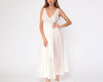 White Lingerie Nightgown 80s Sheer Lace Slip Dress Bridal Nightie Maxi V Neck Vintage Boho Sleeveless High Waist Romantic Bohemian Small