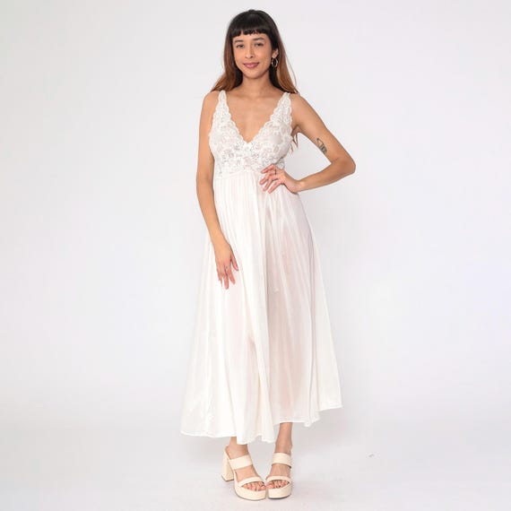 White Lingerie Nightgown 80s Sheer Lace Slip Dress Bridal Nightie Maxi V Neck Vintage Boho Sleeveless High Waist Romantic Bohemian Small