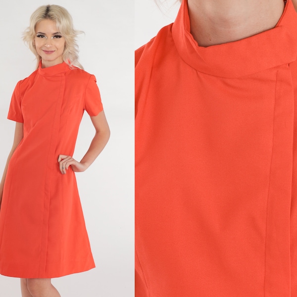 Orange Shift Dress 60s Mod Mini Dress Mock Neck Short Sleeve A Line Retro Gogo Space Age Twiggy Sixties Plain Chic Vintage 1960s Small xs