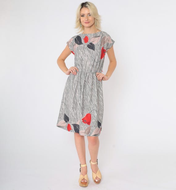 Vintage Casual Floral Dress 70s Retro Cap Sleeve High Waisted Knee Length Red Black Taupe Retro Day Summer Hippie Boho 1970s Small Medium