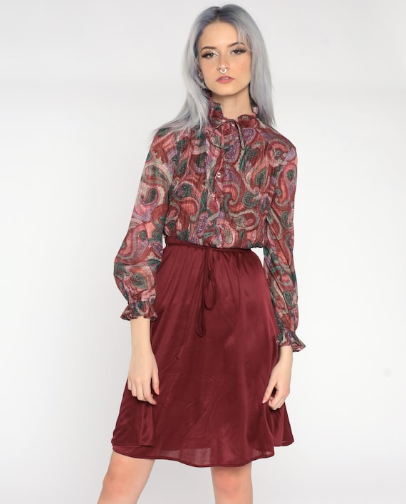 80s Paisley Dress Mini Burgundy Necktie Button Up Vintage Boho Secretary Shirtwaist High Waisted Long Sleeve 1980s Collar Retro Small Medium