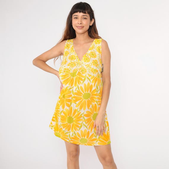 Vintage Floral Nightgown Yellow Babydoll Slip Dress 70s Mini Boho Graphic Green White V Neck 1970s Lounge Dress Empire Waist Bohemian Large