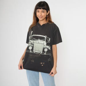 Maglietta vintage Mack Truck anni &#39;90, maglietta da camionista invecchiata, maglietta grafica vintage Semi Truck Streetwear, grafica nera sbiancata anni &#39;90, taglia XL extra large
