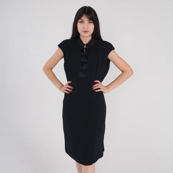 Black Pencil Dress Y2k Mandarin Collar Mini Cocktail Dress Cap Sleeve Sheath Frog Closure Formal Party Vintage 00s Jones New York Large 12