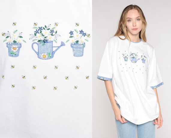 Gardening T-Shirt Y2K White Floral Shirt Blue Gingham Flower Bumblebee Watering Can Graphic Tee Retro Kawaii Cute Vintage 00s Extra Large xl