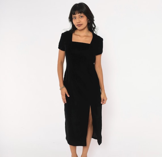 90s Black Velvet Midi Dress Square Neck Short Sleeve Front Slit Sheath Fitted Little Black Dress Cocktail Gothic Minimalist Vintage Small S