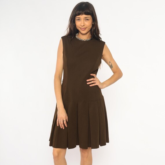 70s Brown Dress Drop Waist Pleated Skirt Sleeveless Pattern Trim Neckline Dark Academia Preppy Vintage Chocolate Shift Style A Line Medium M